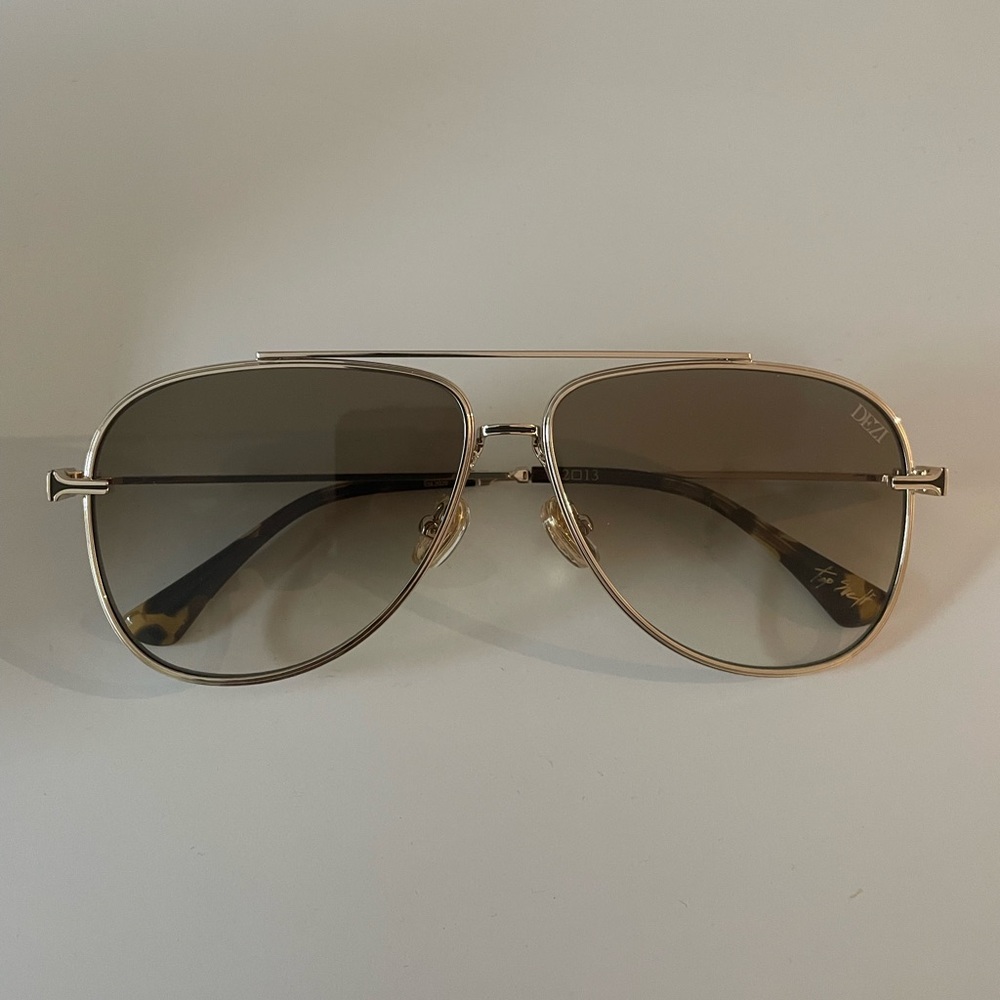 DEZI Sunglasses Top Shelf